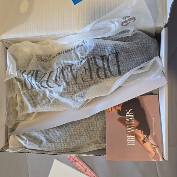 Dream Pairs, Black Suede, Heeled Loafer, Size 9.5 - Picture 4 of 5